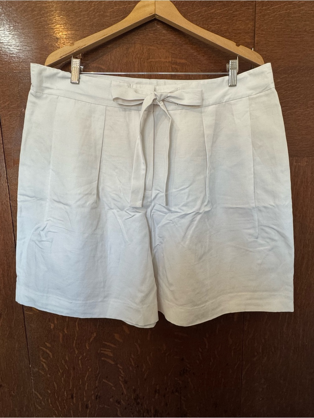 Lafayette 148 New York White Tie-Front Bermuda Shorts - Picture 1 of 5